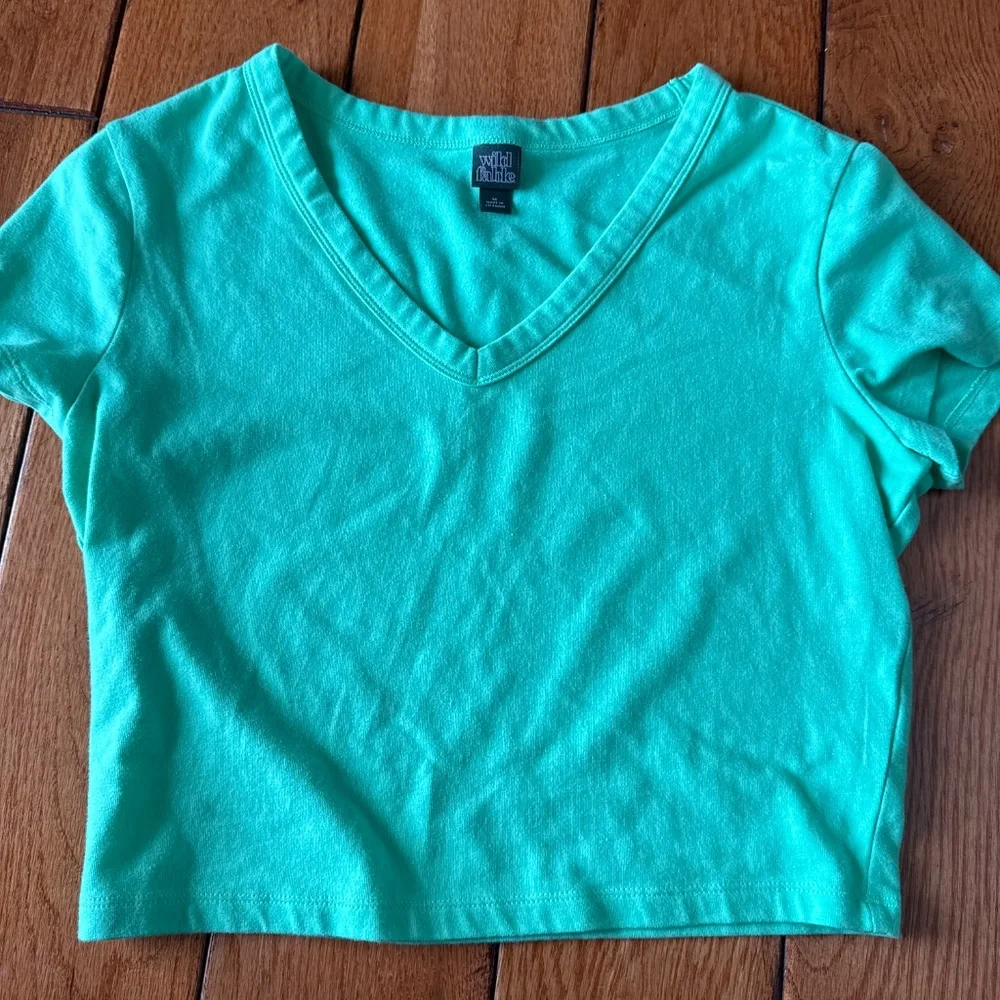 Aerie size small biker shorts & crop top and wild fable T - Picture 2 of 4